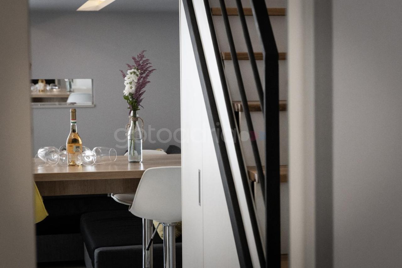 Modern Duplex Studio Tommy Makarska Exterior foto
